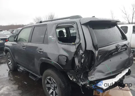 2023 Toyota 4Runner Trd Off Road Premium z USA, uszkodzony, nr VIN JTERU5JR5P6151568